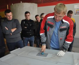 Кровельщикам Подмосковья обещают документ о повышении квалификации с печатью Минстроя РФ