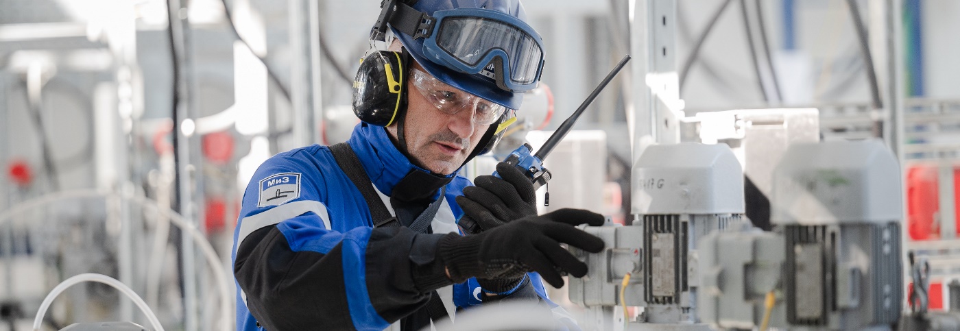 «Газпром нефть» будет перерабатывать пластик во вторичную гранулу на собственном заводе.